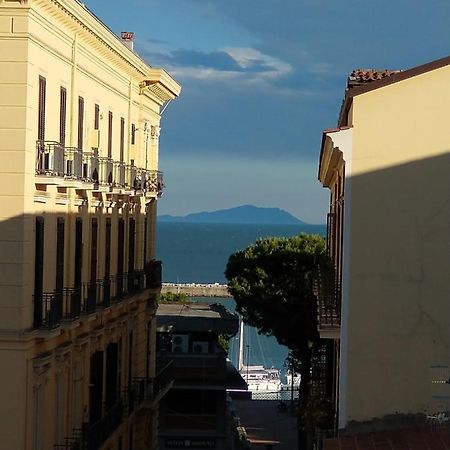 Mi casa tu casa Hotel Formia Bagian luar foto